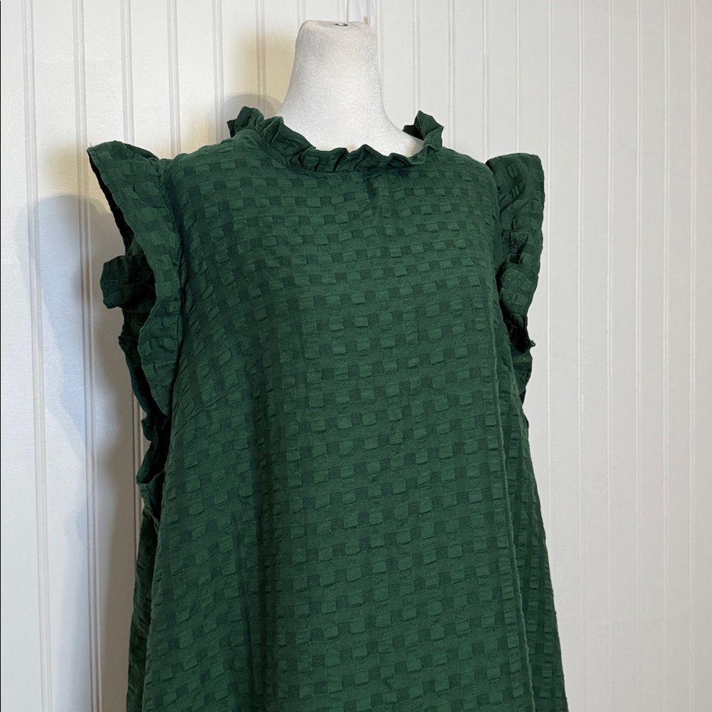 Green Textured Sleeveless Dress with pockets